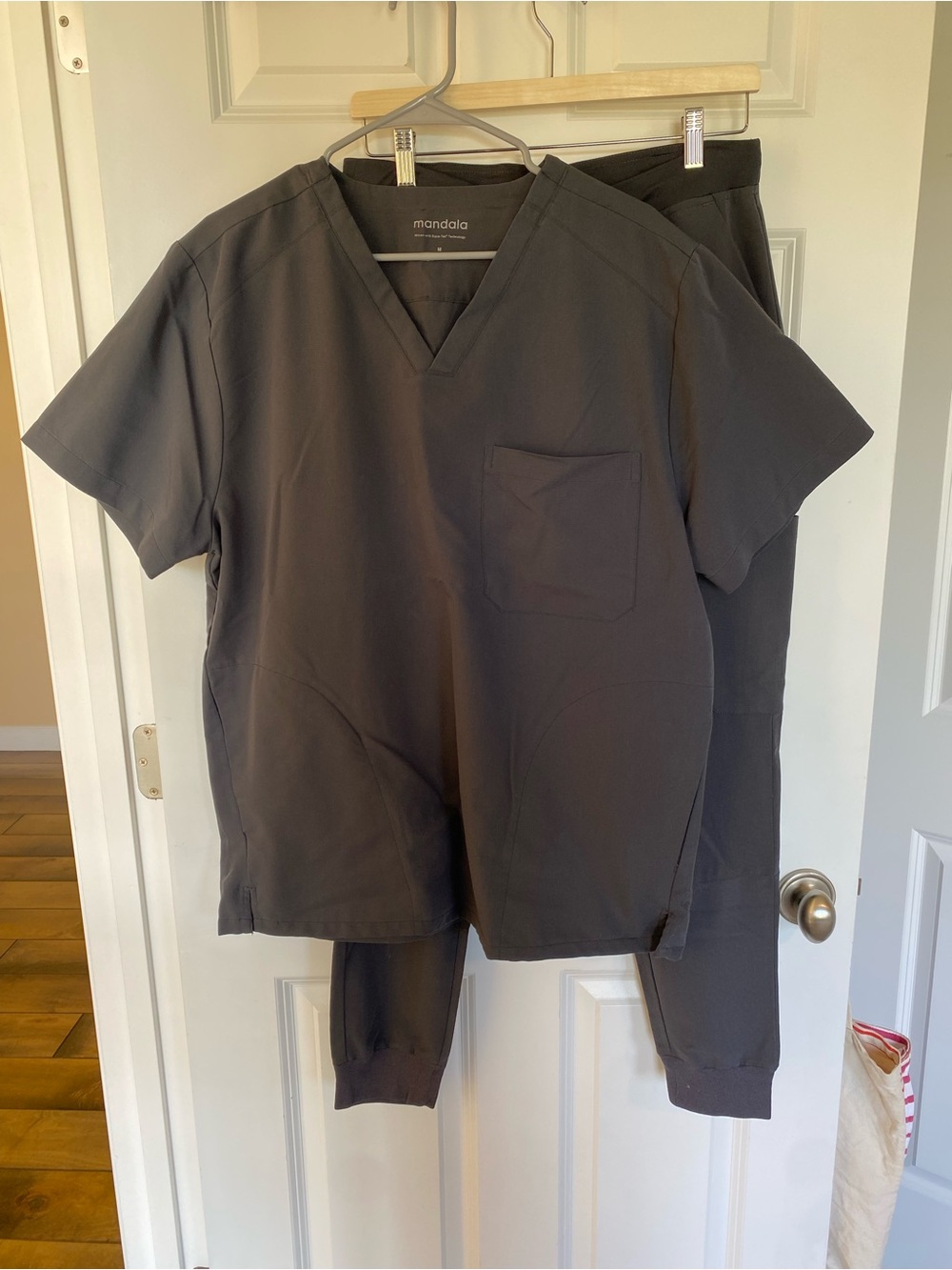 Mandala Men’s Scrub Set in Pewter